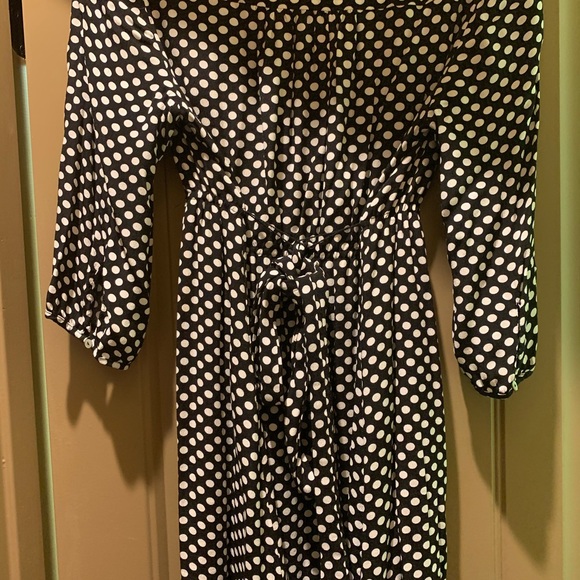 Comfortable Black & White Polkadot Maternity Dress - Picture 9 of 9
